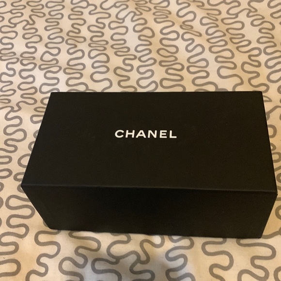 Chanel empty sunglass box with instruction booklet - Picture 1 of 5